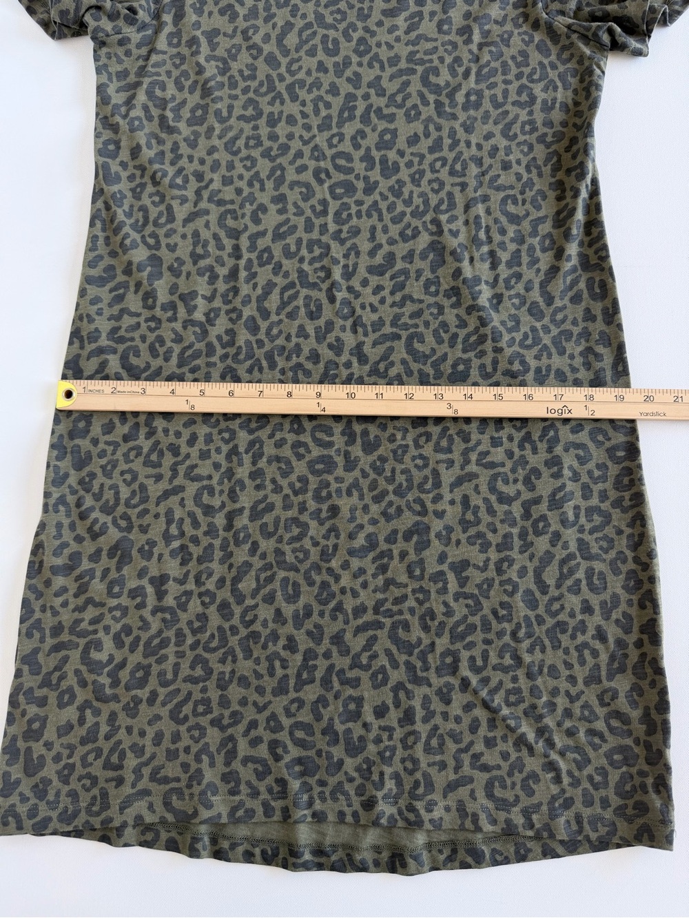 Sanctuary NWT Leopard Cold Shoulder Tee Dress Olive Cotton Blend Midi M - Picture 6 of 8